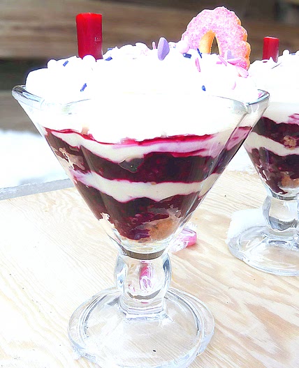 Berry Cheesecake Trifle