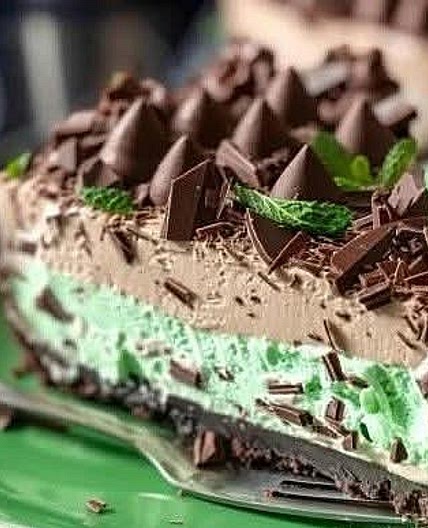 😋💕Creamy Mint Chocolate Cheesecake 😋💕