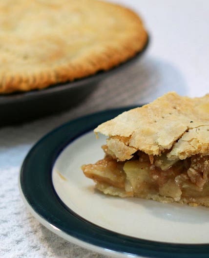 Easy Apple Pie with Flaky Crust