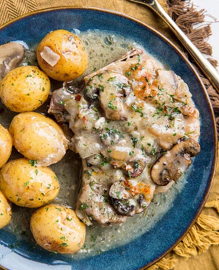 Slow Cooker Pork Chops and Potatoes