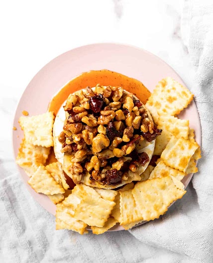 Baked Brie with Honey, Bacon and Walnuts
