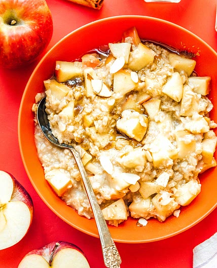 10-Minute Apple Cinnamon Oatmeal