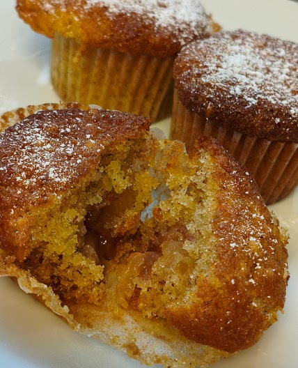 Mini Muffins mit Apfel-Zimt-Füllung