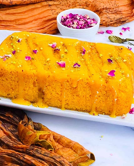 Eggless Mango Cake with Mango Glaze