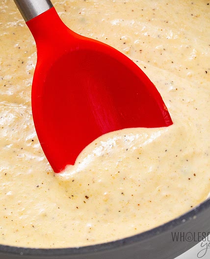 Homemade Alfredo Sauce (4 Ingredients)
