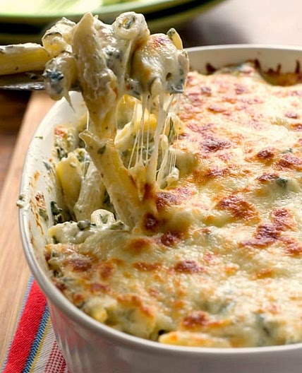 Cheesy Spinach Dip Chicken Pasta