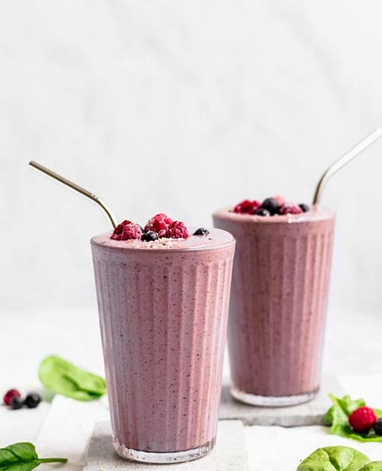 The Best Mixed Berry Smoothie