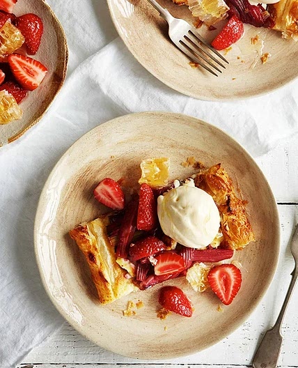 Rhubarb and ricotta tart