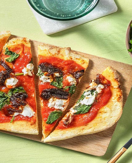 Goat's Cheese & Caramelised Onion Naanizza with Spinach and Balsamic Dressed Rocket Salad