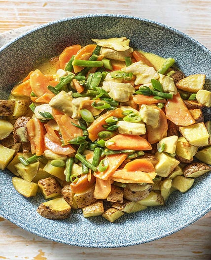 Hähnchengeschnetzeltes in milder Currysoße mit grünen Bohnen und Kartoffeln