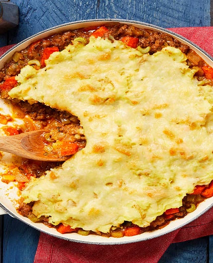 Pub-Style Shepherd’s Pie with White Cheddar & Thyme Mashed Potatoes