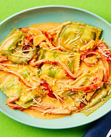 Creamy Lemon Spinach Ricotta Ravioli with Bell Pepper & Parmesan