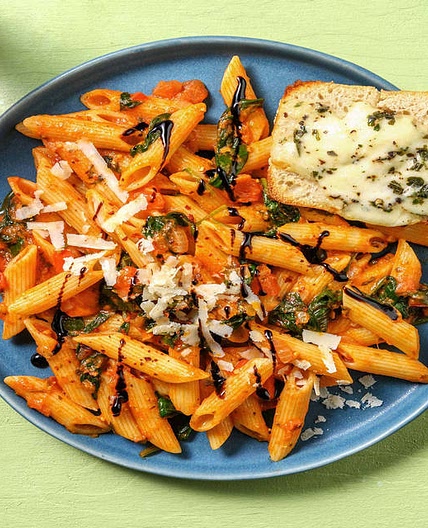 Sun-Dried Tomato Pesto and Spinach Penne with Marinated Mozzarella and Garlic Ciabatta