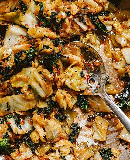 Garlic Sautéed Cabbage Kale Skillet