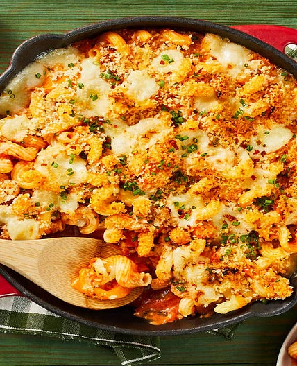 Roasted Pepper Cavatappi Milano with Fresh Mozz, Crispy Panko & Chives