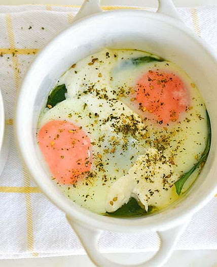 Baked Eggs with Labneh and Za'atar