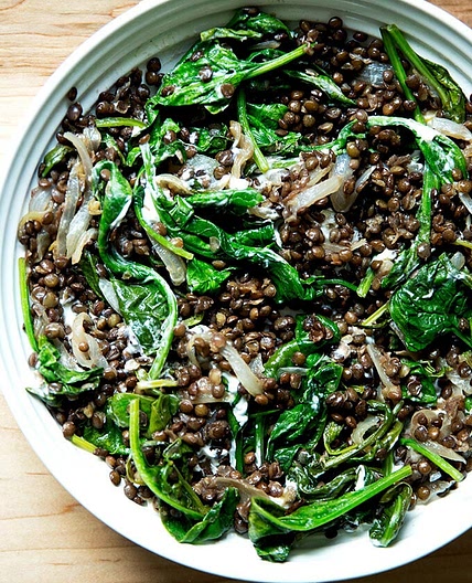 Addictive Black Lentils with Spinach