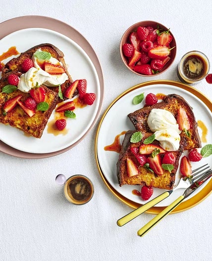 Panettone French toast with cardamom crème fraîche and berries