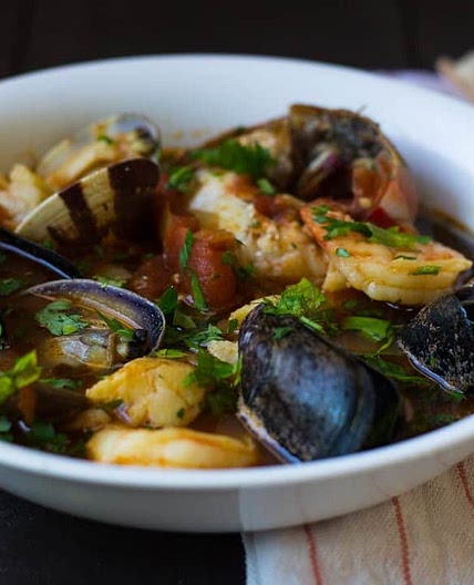 Cioppino (Italian Seafood and Tomato Stew)