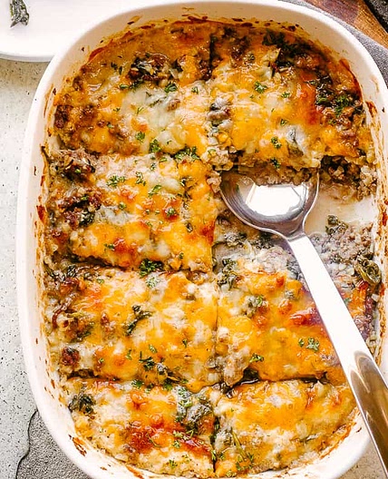 Cheesy Ground Beef and Cauliflower Rice Casserole