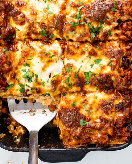 Cheesy chicken lasagna