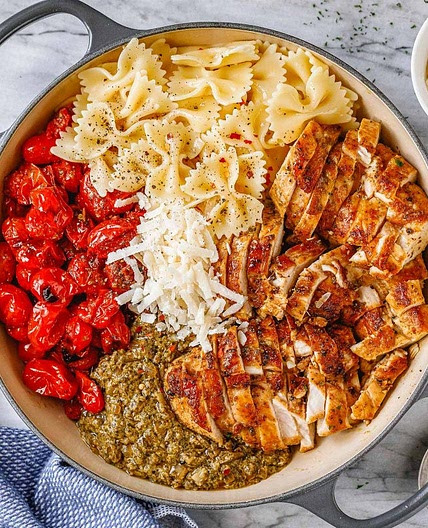 Easy Pesto Chicken Pasta