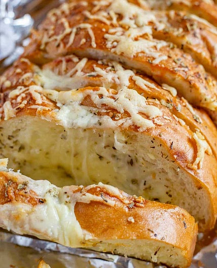 Easy Cheesy Stuffed Garlic Bread