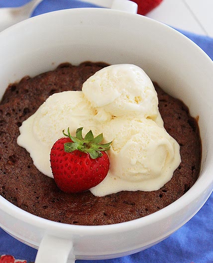 4-Ingredient Quick Nutella Mug Cake