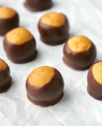 Keto Buckeye Cookie Fat Bombs