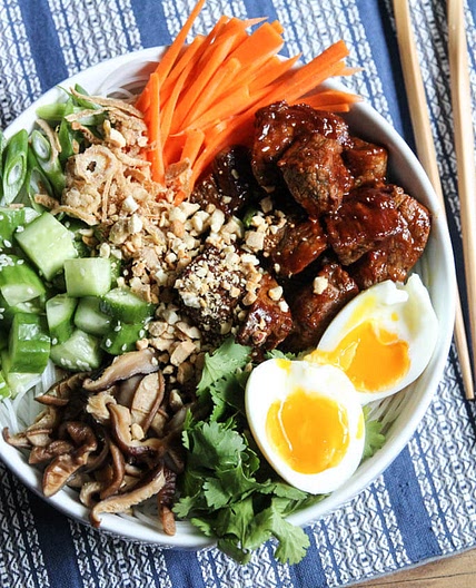 Summer Noodle Bowl with Spicy Korean Gochujang Beef