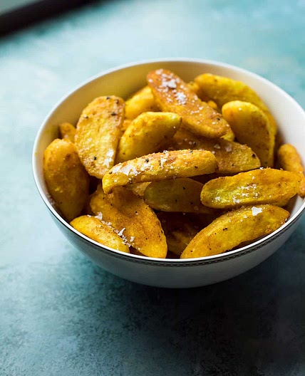 Crispy Roasted Turmeric Potatoes