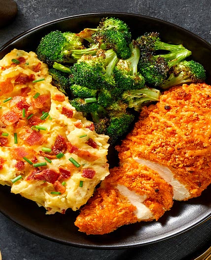 Crispy Cheddar Chicken with Loaded Bacon Mashed Potatoes & Broccoli