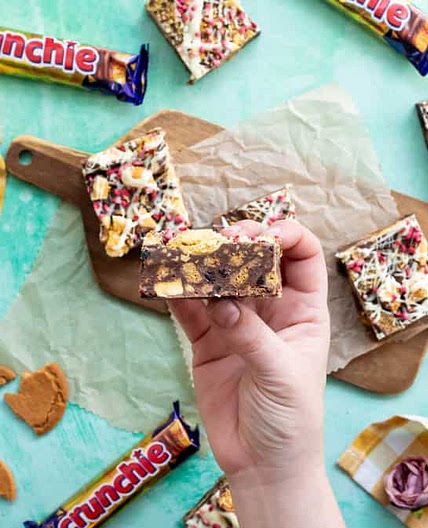 Easy No-Bake Crunchie Tiffin - Honeycomb Fridge Cake