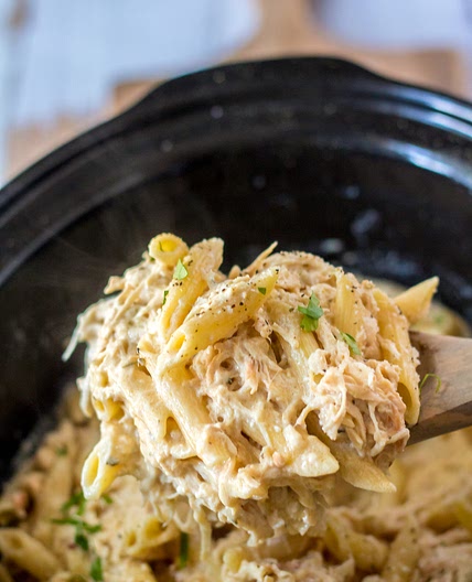 Slow Cooker Olive Garden Chicken Pasta