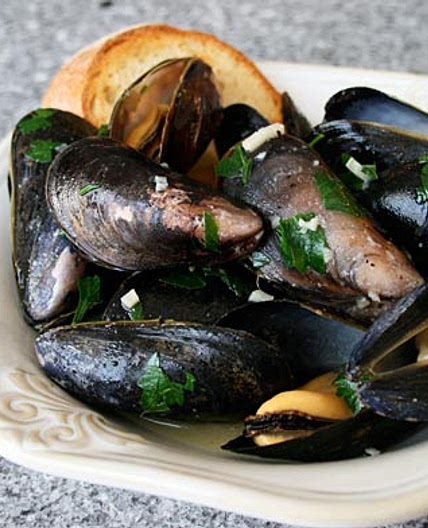 Mussels In Garlic Butter Sauce