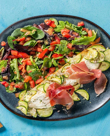 Bruschetta fior di latte & jambon sec avec une salade de tomates