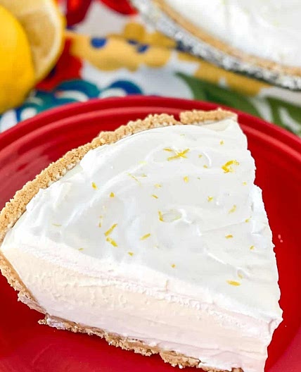 Old Fashioned Lemon Icebox Pie (No-Bake)