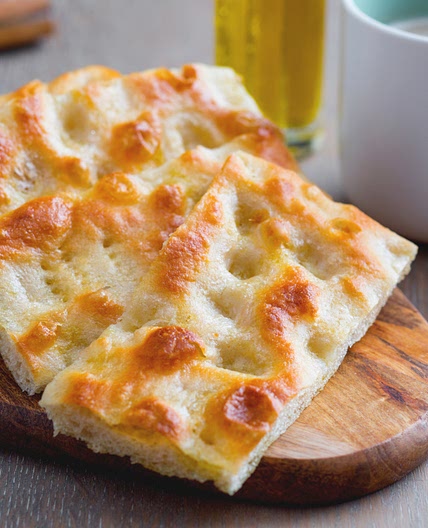 Focaccia (fügassa) alla genovese (Genoa-style focaccia)