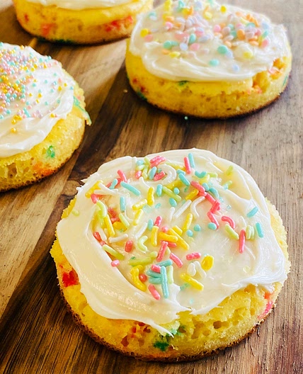 Blackstone Mini Funfetti Cakes