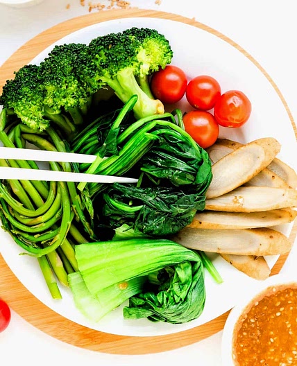 Asian Steamed Vegetables With Sesame Sauce