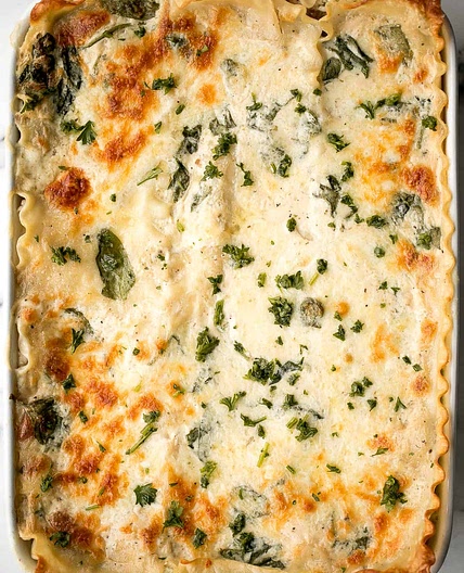 Creamy White Chicken and Spinach Lasagna