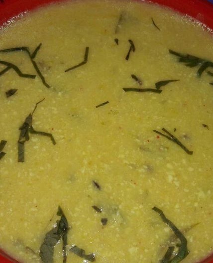 गुजराती बेसन कढ़ी (gujarati besan kadhi recipe in Hindi)