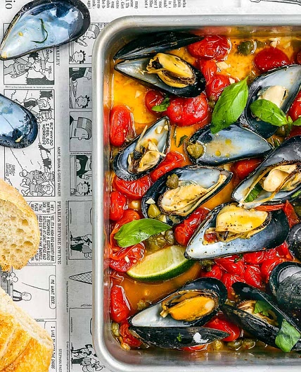 Easy Baked Spicy Mussels