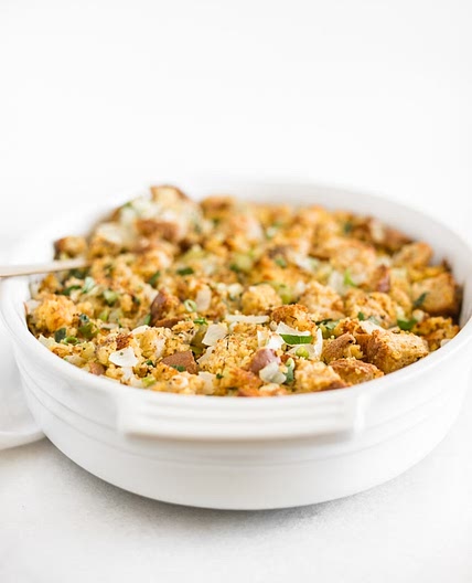 THE Best Southern Cornbread Stuffing