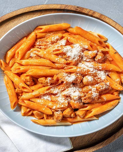 Spicy Creamy Cajun Chicken Pasta with Cheese