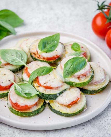 Skillet Zucchini Margherita Pizza Bites