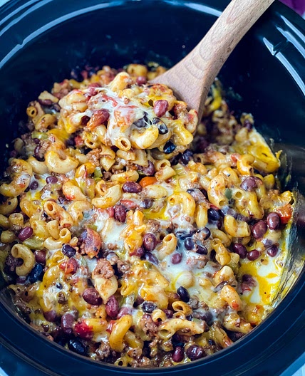 Slow Cooker Crockpot Chili Mac and Cheese