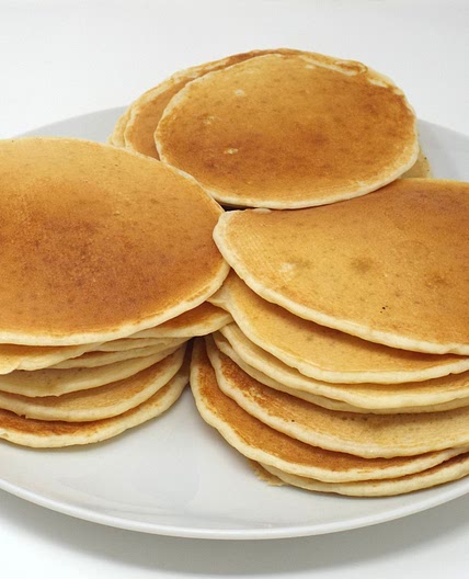 Thin Lemon Vanilla Pancakes