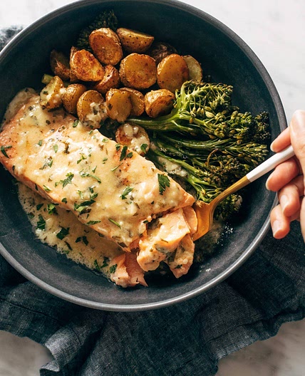 Baked Salmon with Amazing Lemon Sauce