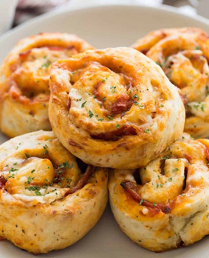 Easy Pizza Pinwheels Recipe